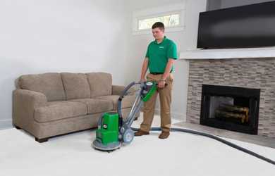 deep carpet cleaning by a professional